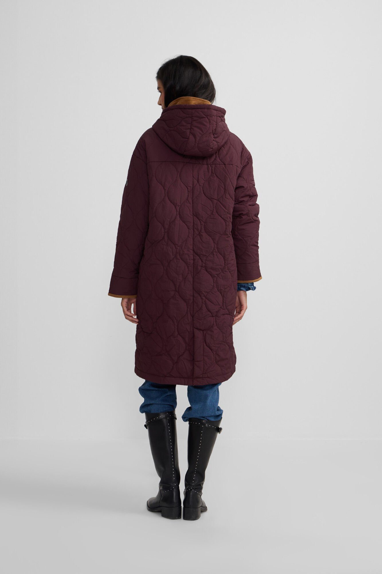 Silbon Parka longa acolchoada com detalhes de veludo cotel&ecirc; Granada