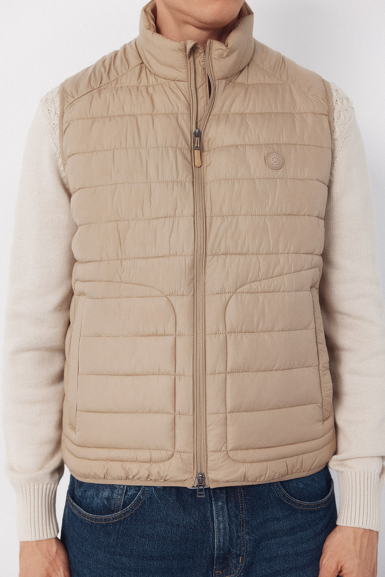 Cortefiel Ultra-light quilted gilet Beige