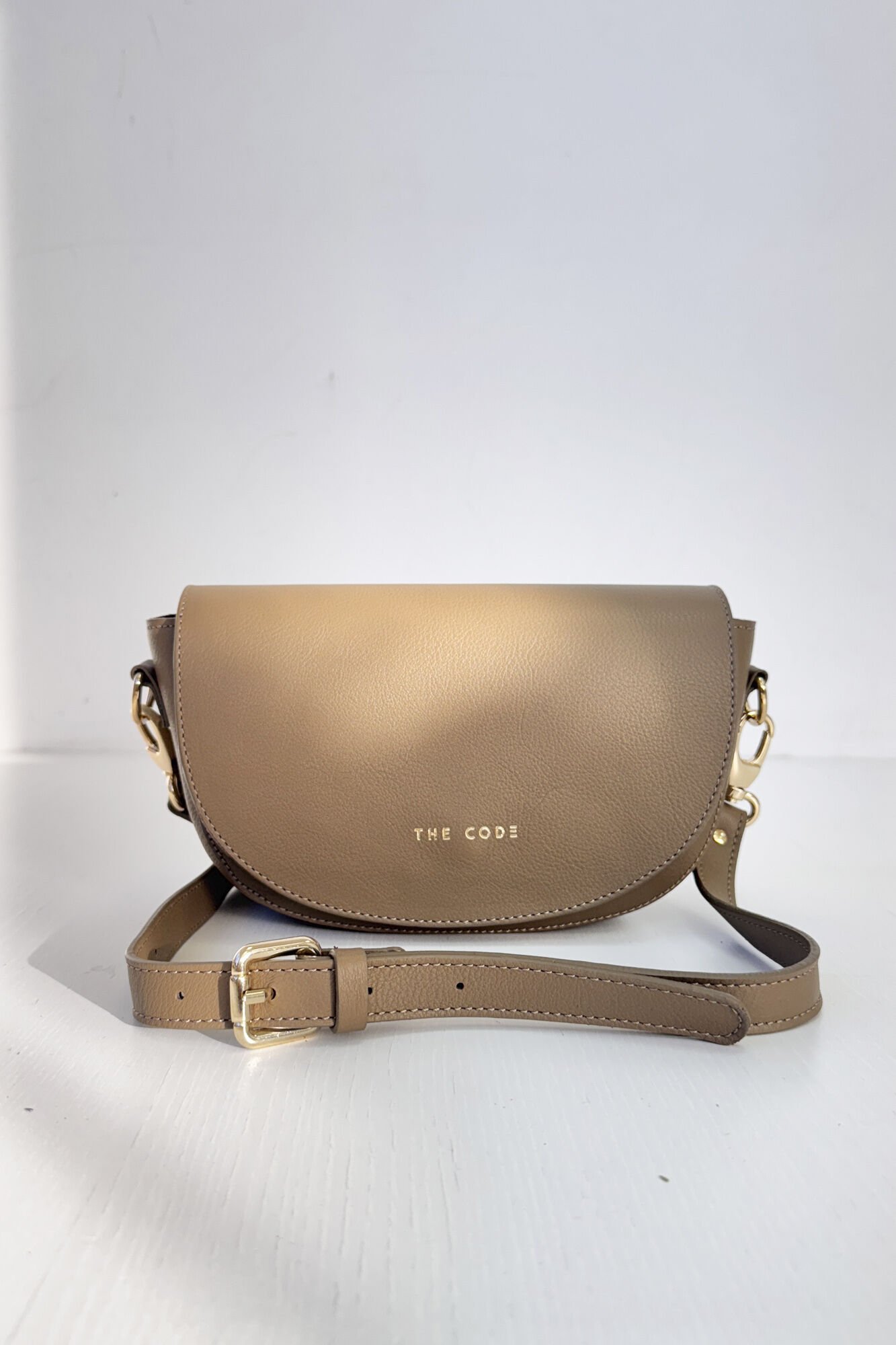 The Code Bolsa Alma em pele taupe  Tostado