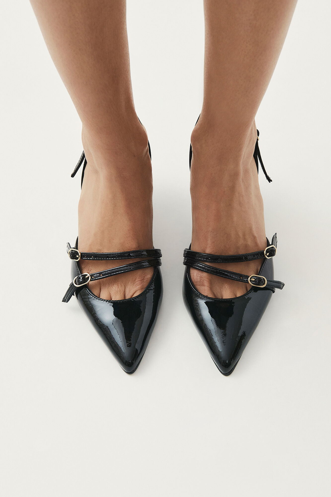 Alohas Joelle leather court shoes Black