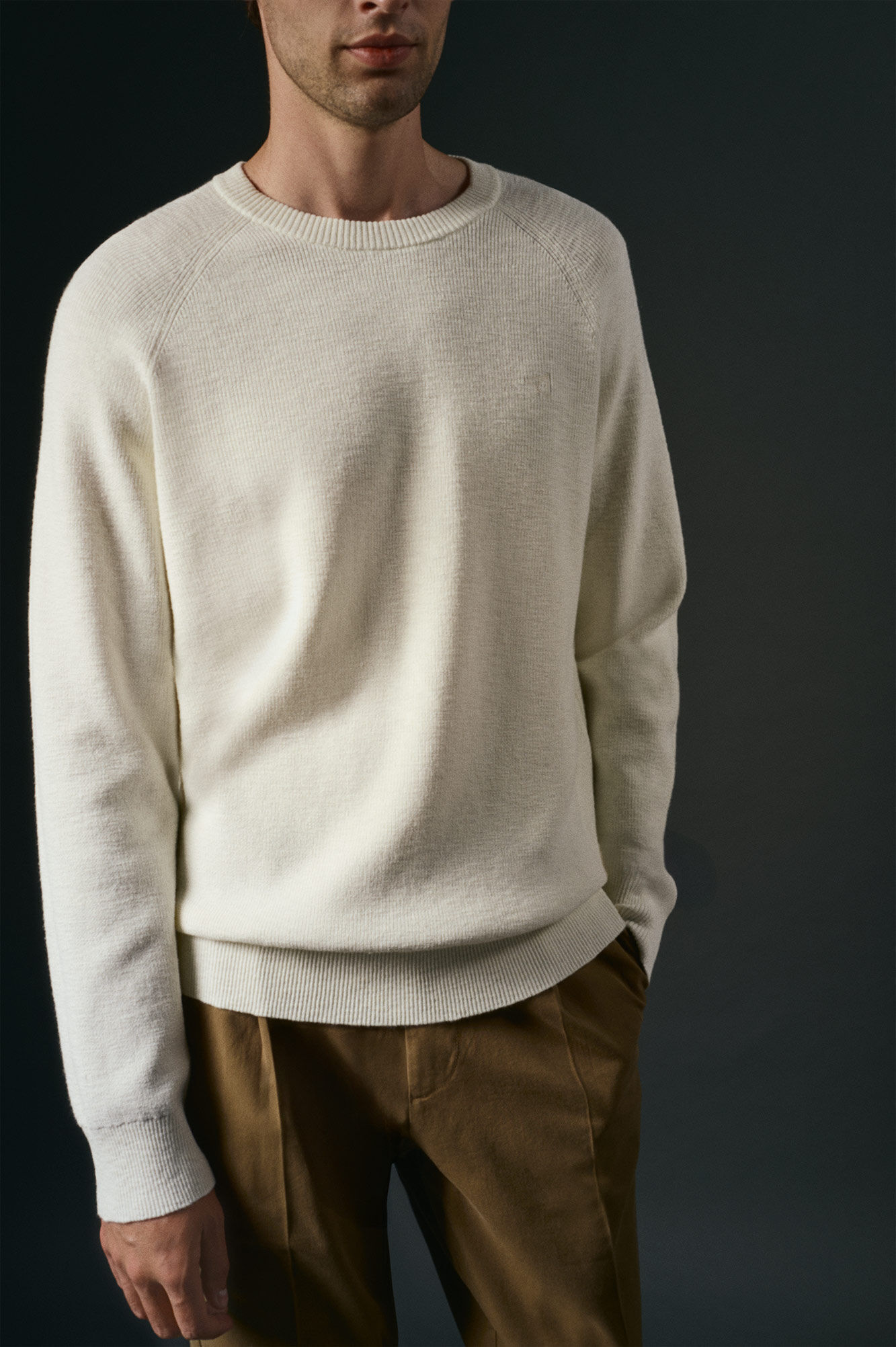 OOTO Su&eacute;ter de gola redonda de algod&atilde;o cru  Branco