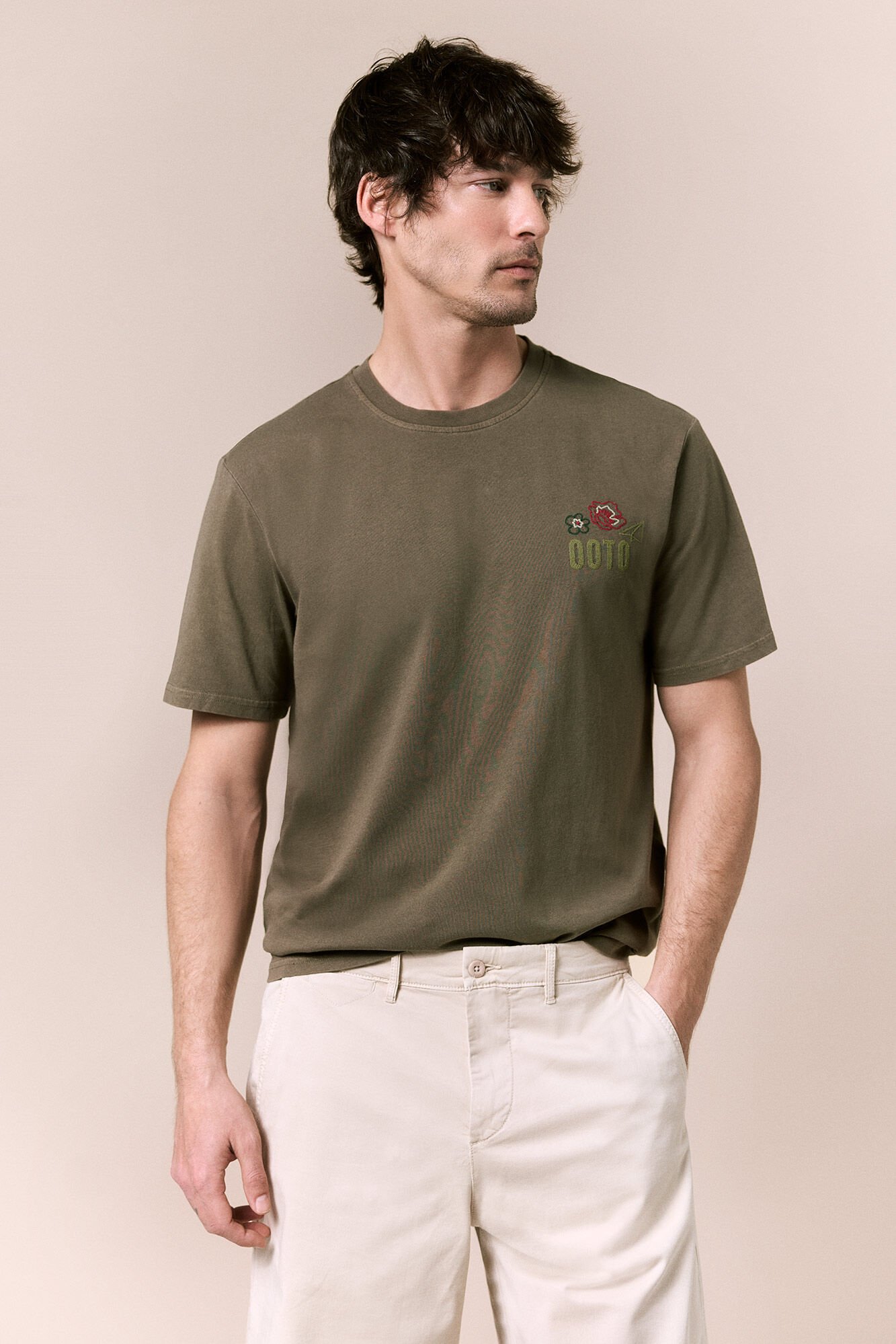 OOTO T-shirt gr&aacute;fica lavada