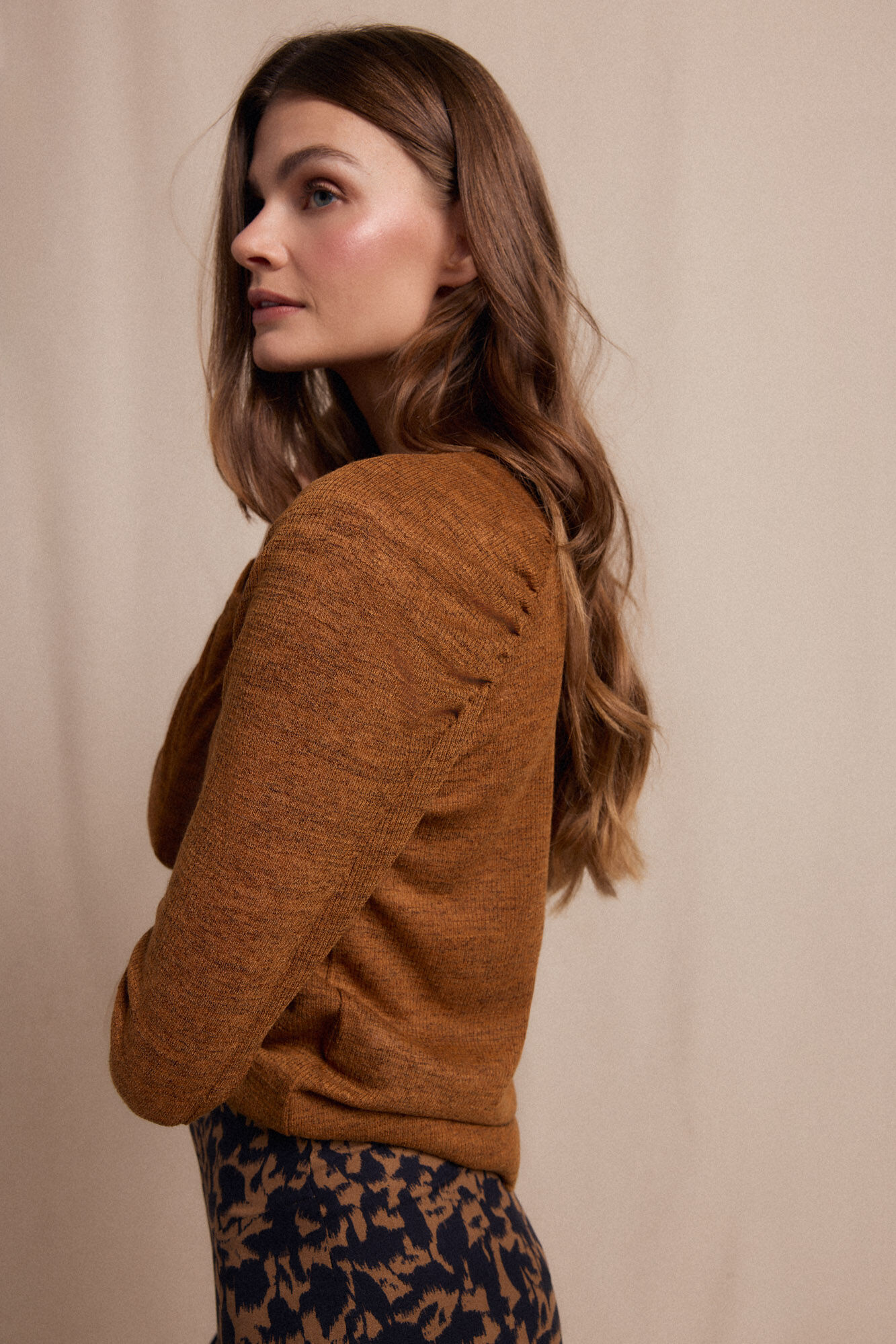 Slowlove Top frunces manga Dorado