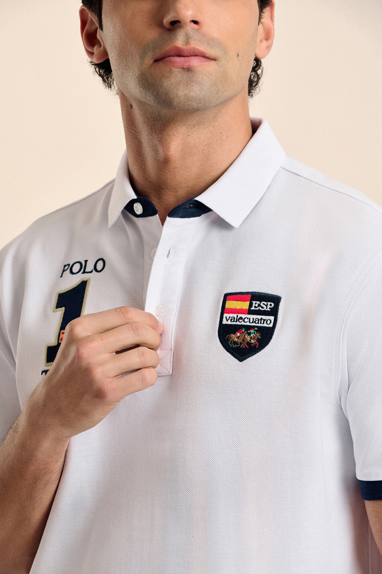 Valecuatro Spain Pole White