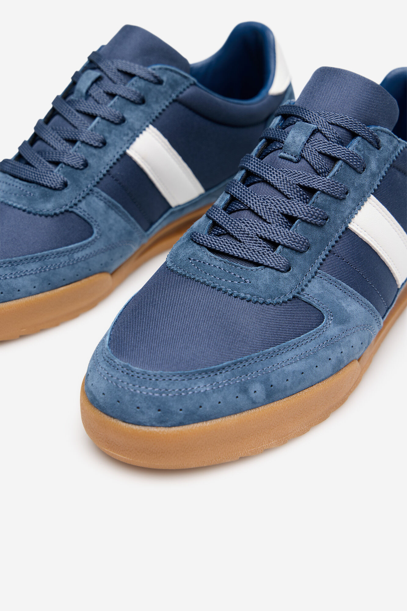 Cortefiel Leather and textile sneaker Blue
