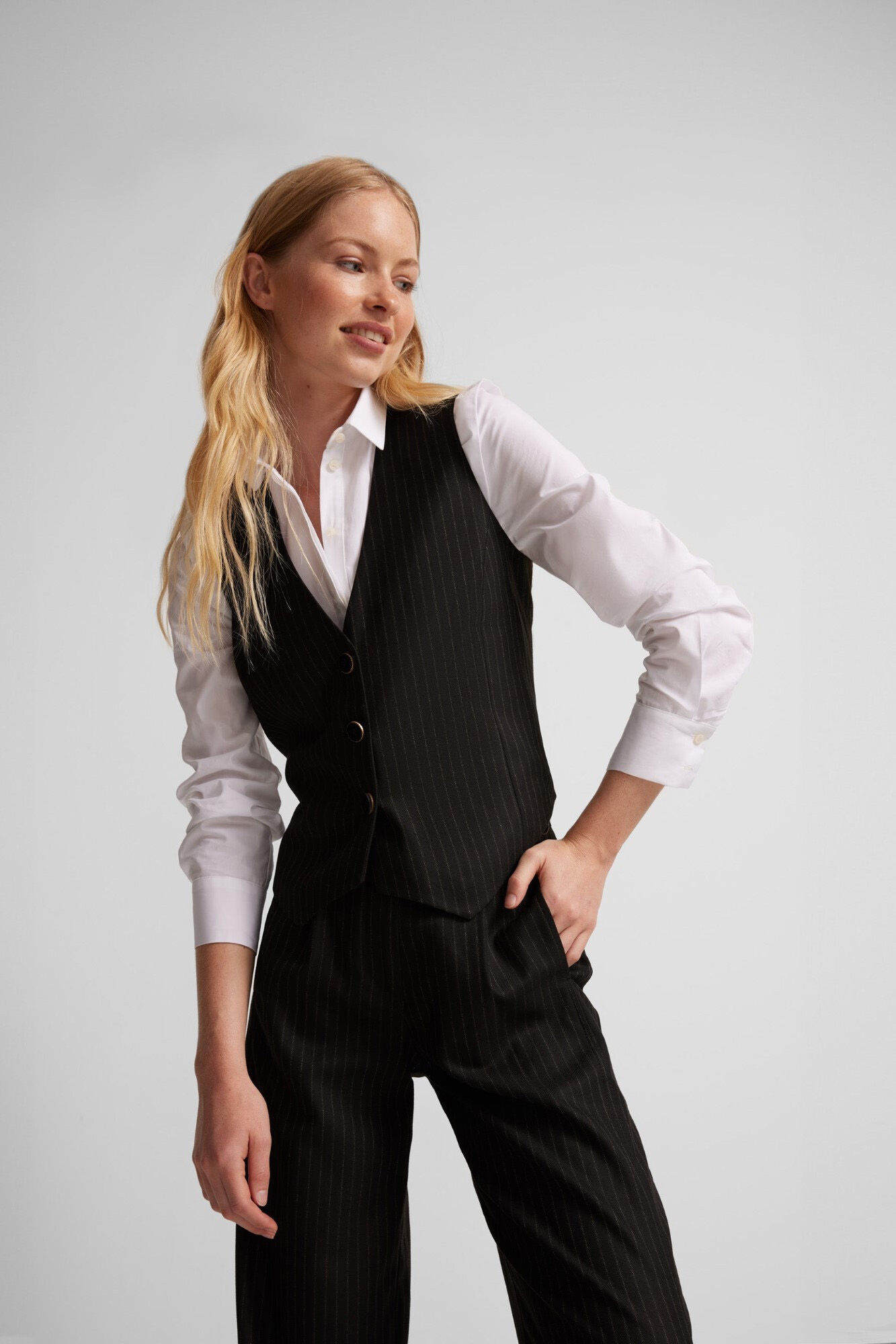 Silbon Pinstripe vest Grey