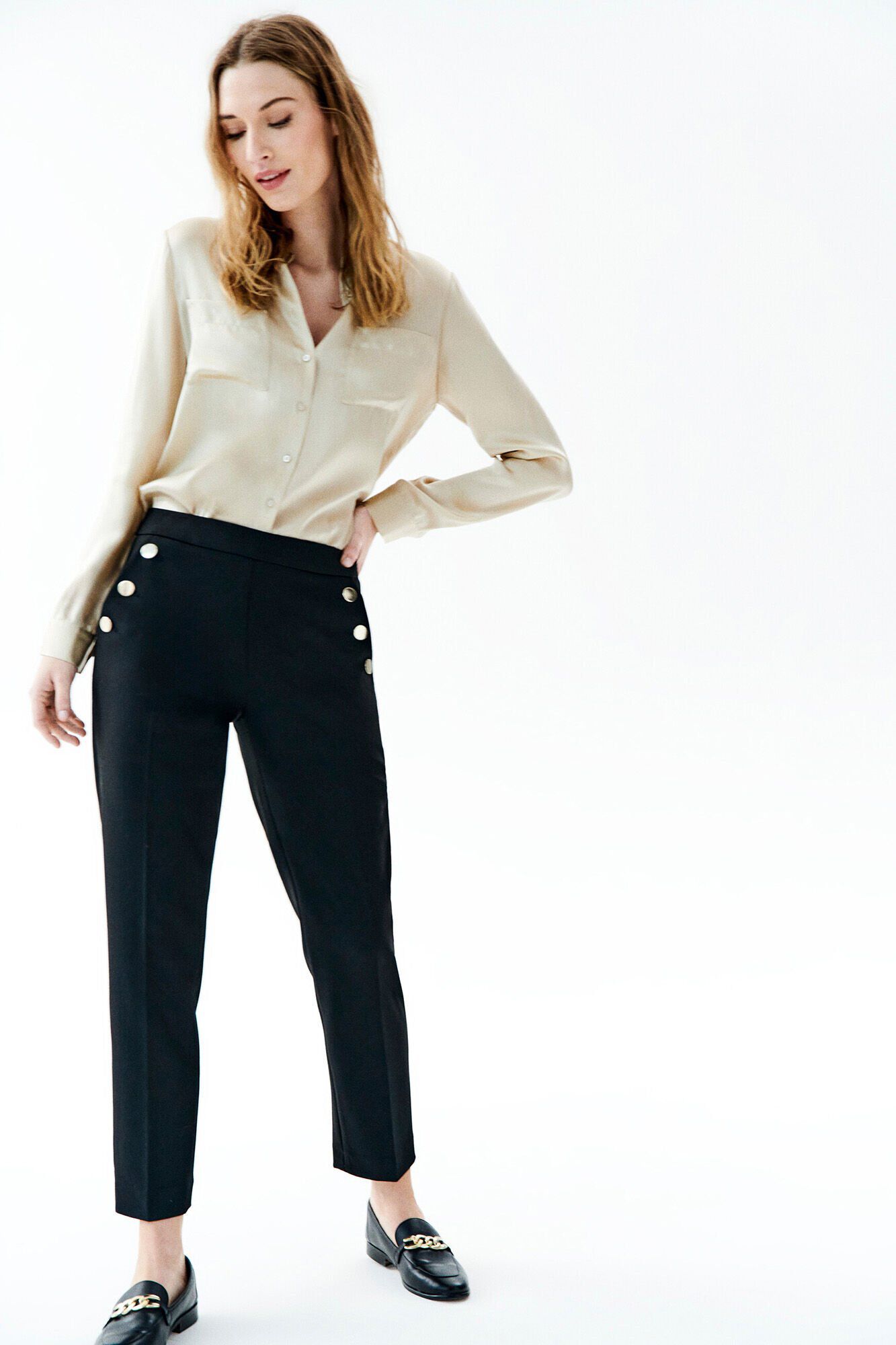 Caroll Cal&ccedil;a de fato com detalhe de bot&otilde;es