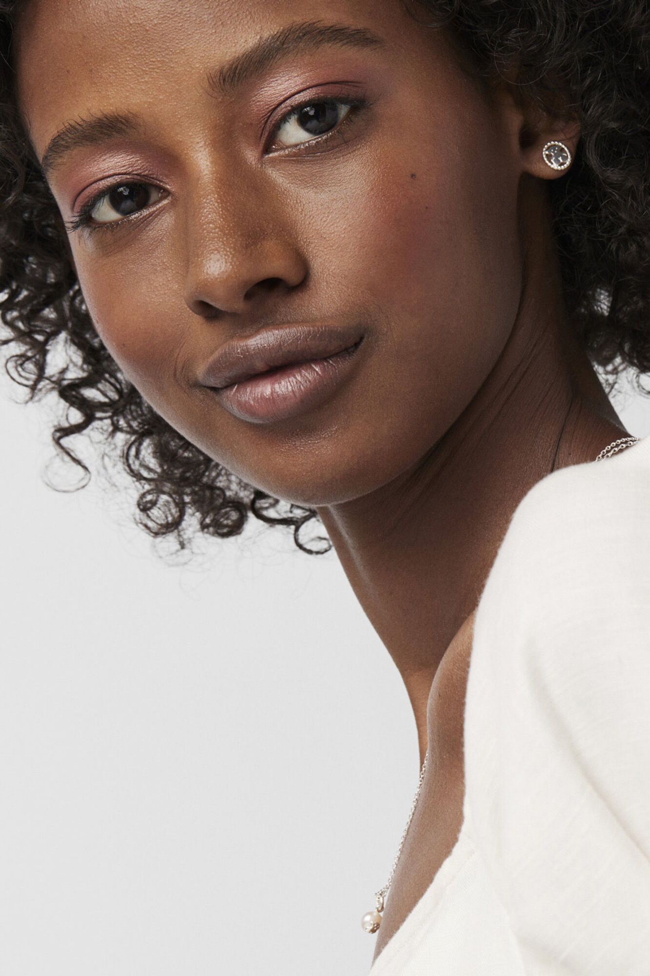 Tous Pendientes de plata Camee Gris