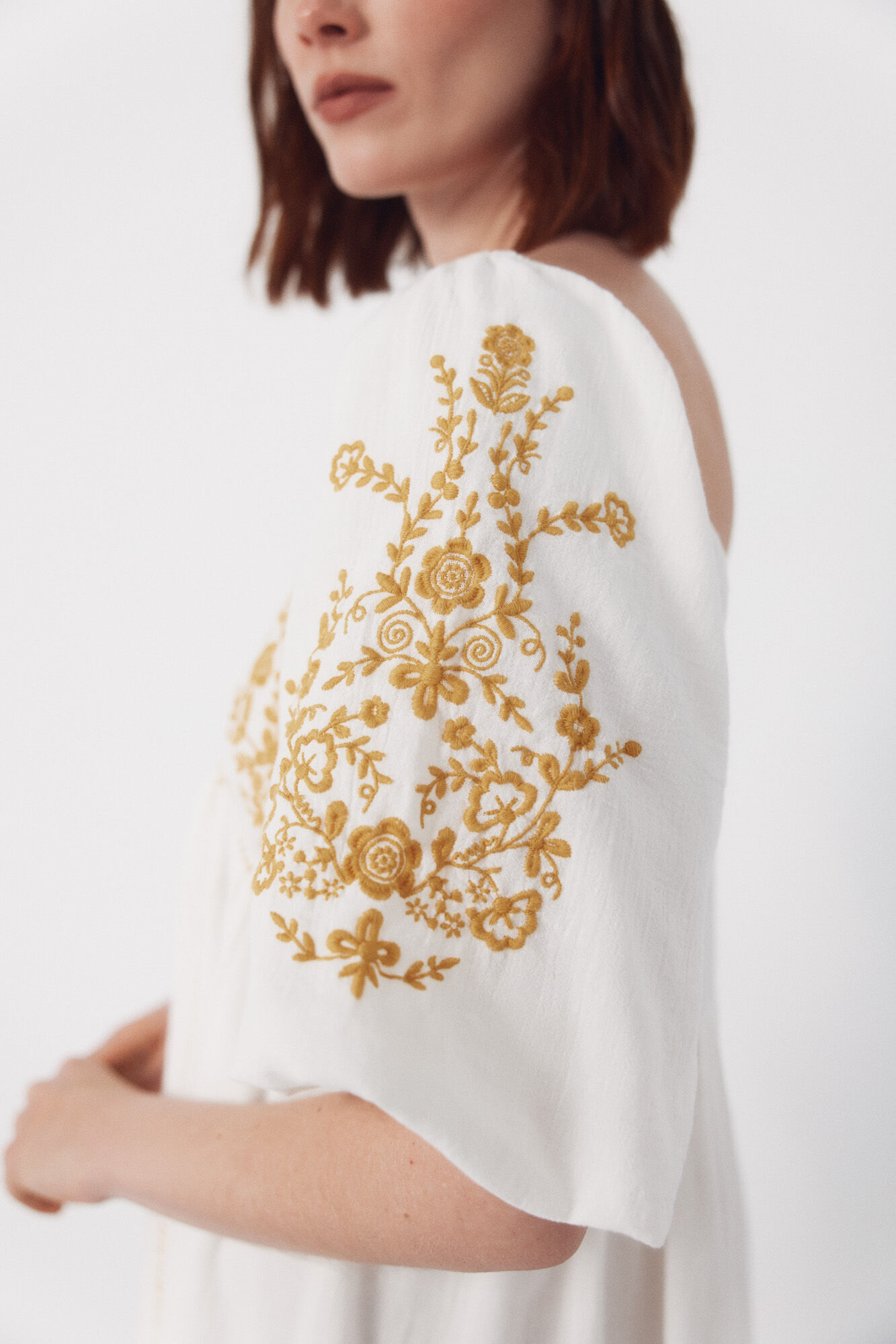Cortefiel Embroidered dress White