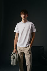 OOTO Camiseta b&aacute;sica com bordado de avi&atilde;o Branco