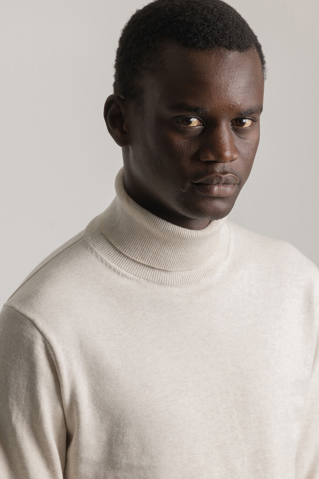 PuroEGO Camisola gola alta algod&atilde;o Ecru