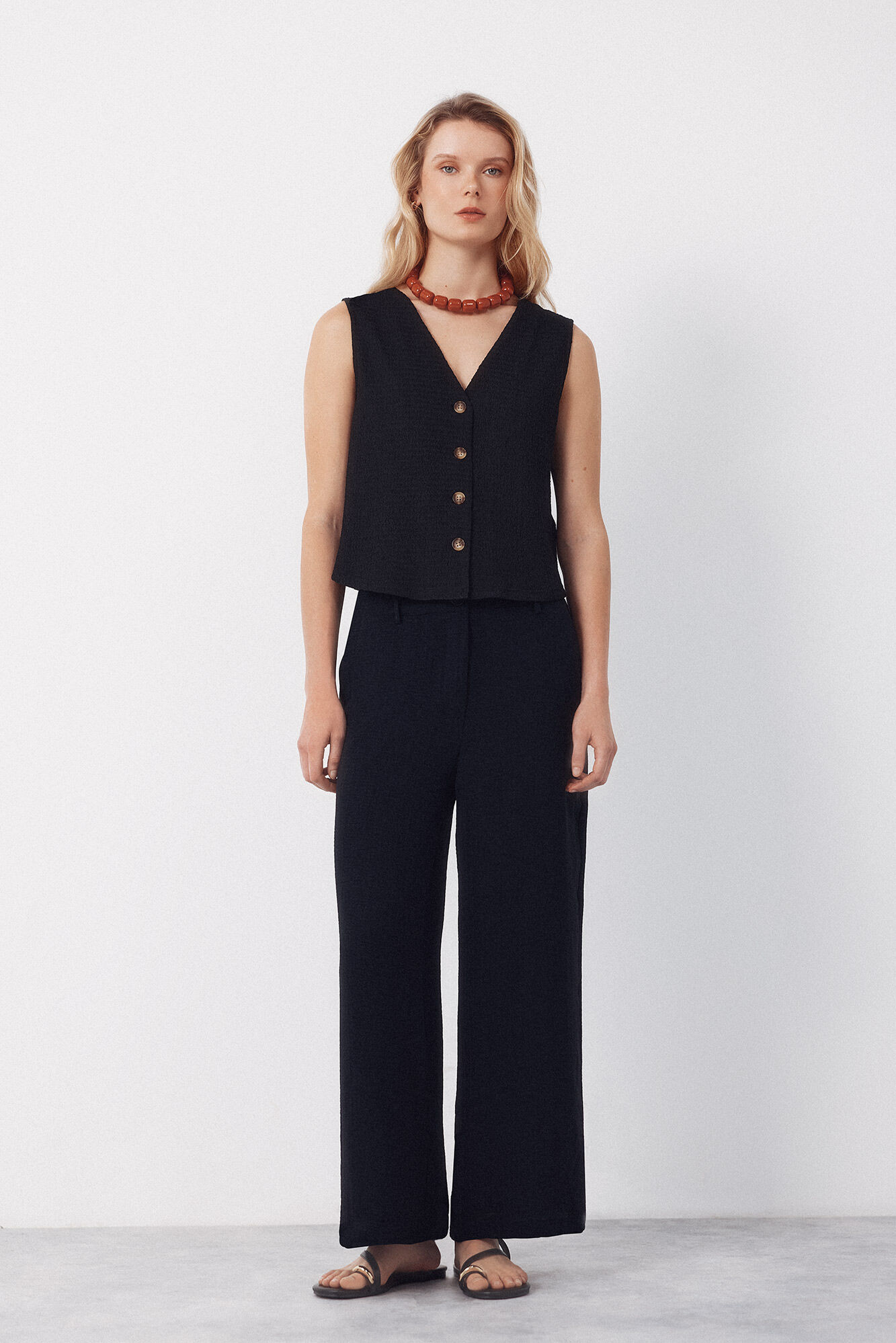 Cortefiel Textured pants Black