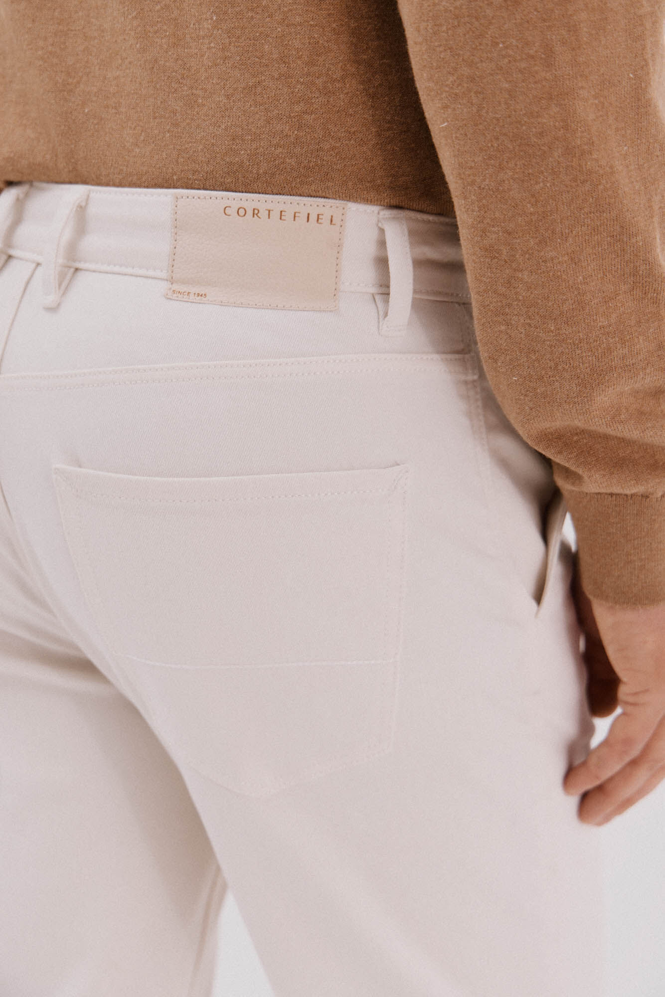 Cortefiel Tapered fit jeans Ivory
