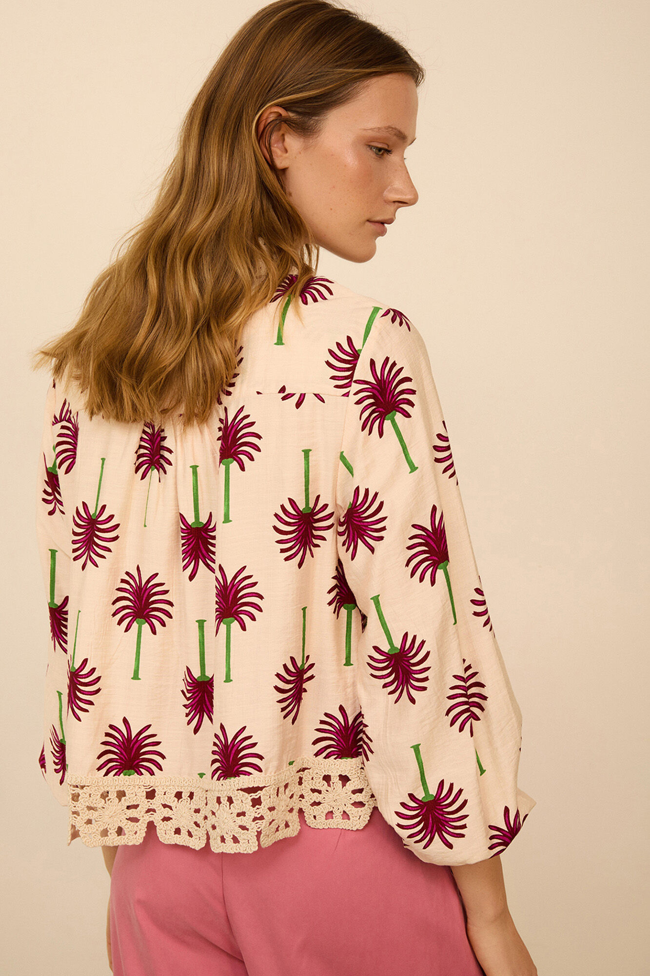 Meisie Camisa com estampado de palmeiras Impress&atilde;o