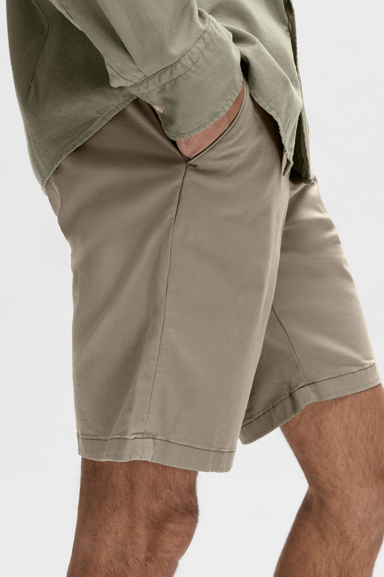 Selected Bermuda tipo chino