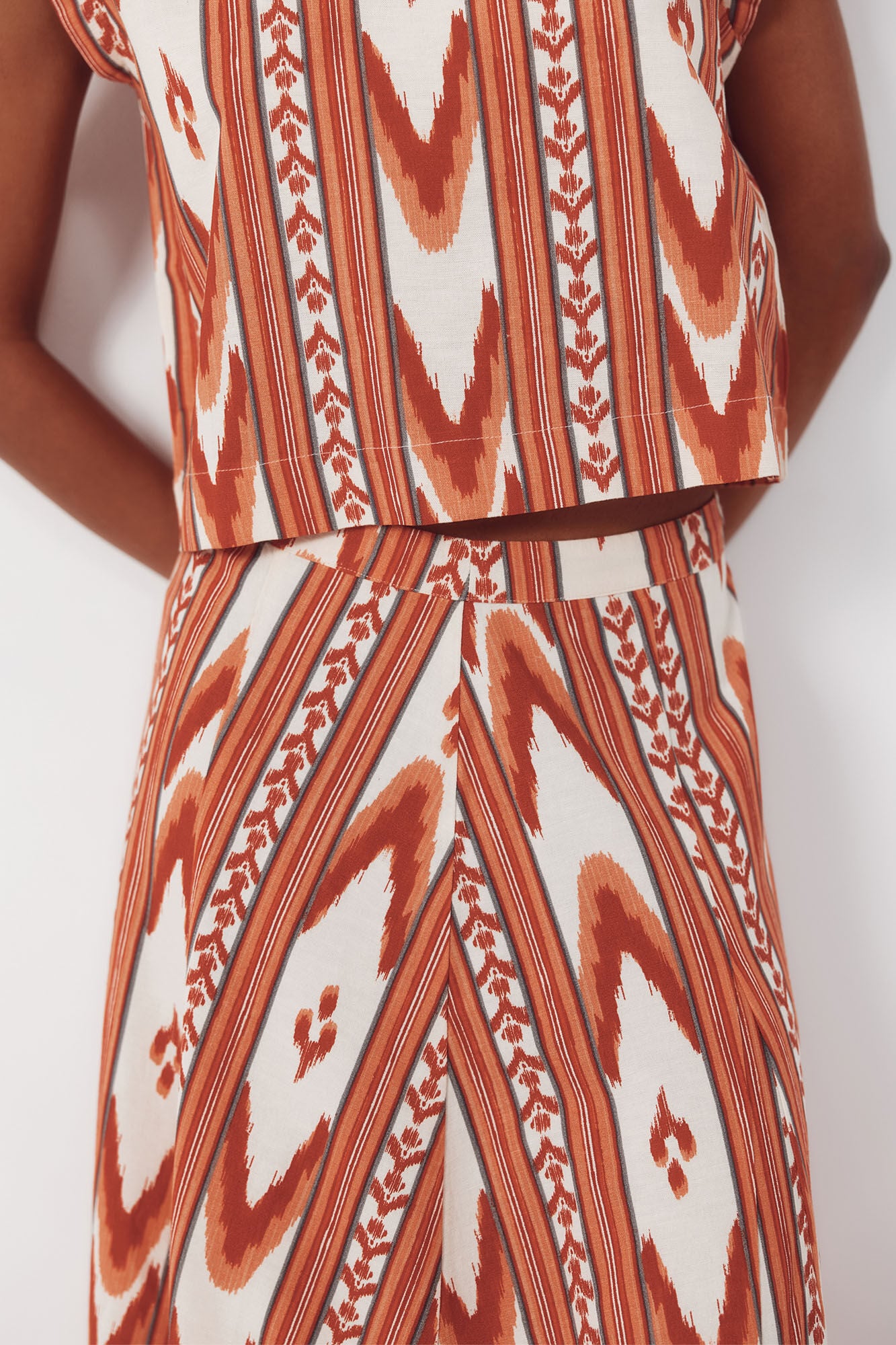 Cortefiel Printed skirt Printed red