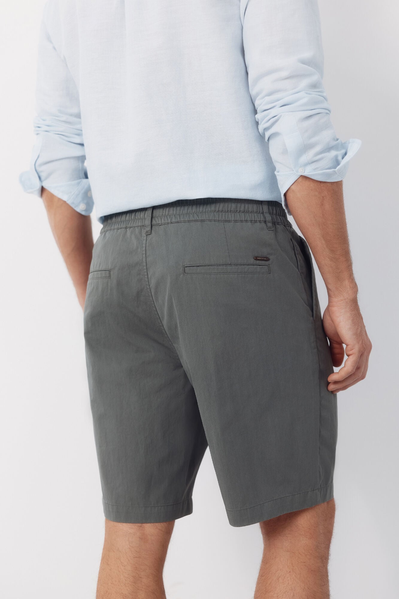 Cortefiel Bermuda ligera regular Kaki