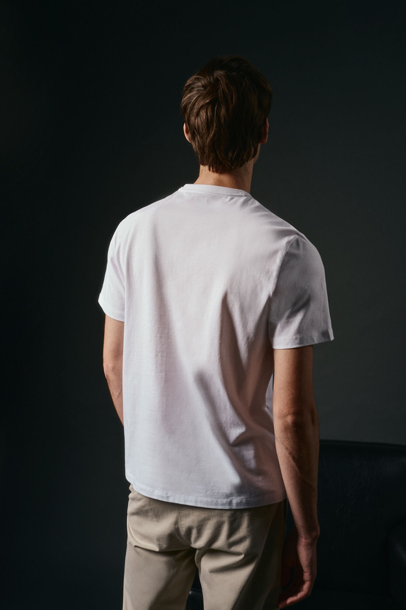 OOTO Camiseta b&aacute;sica com bordado de avi&atilde;o Branco