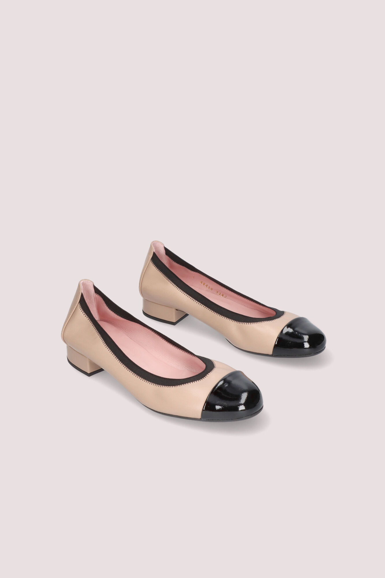Pretty Ballerinas Ballet flats in nude nappa leather with black patent toes Beige