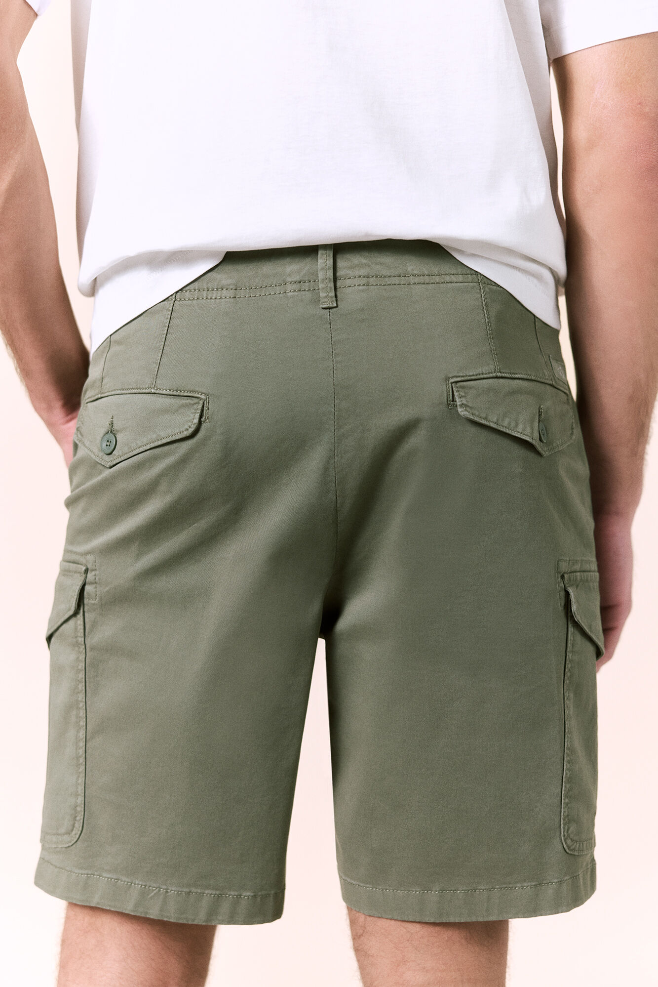 OOTO Regular fit cargo Bermuda shorts Kaki