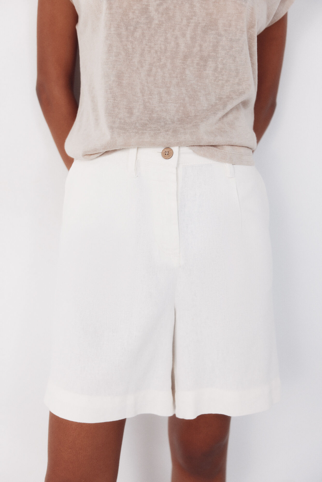 Cortefiel Plain linen bermuda shorts White