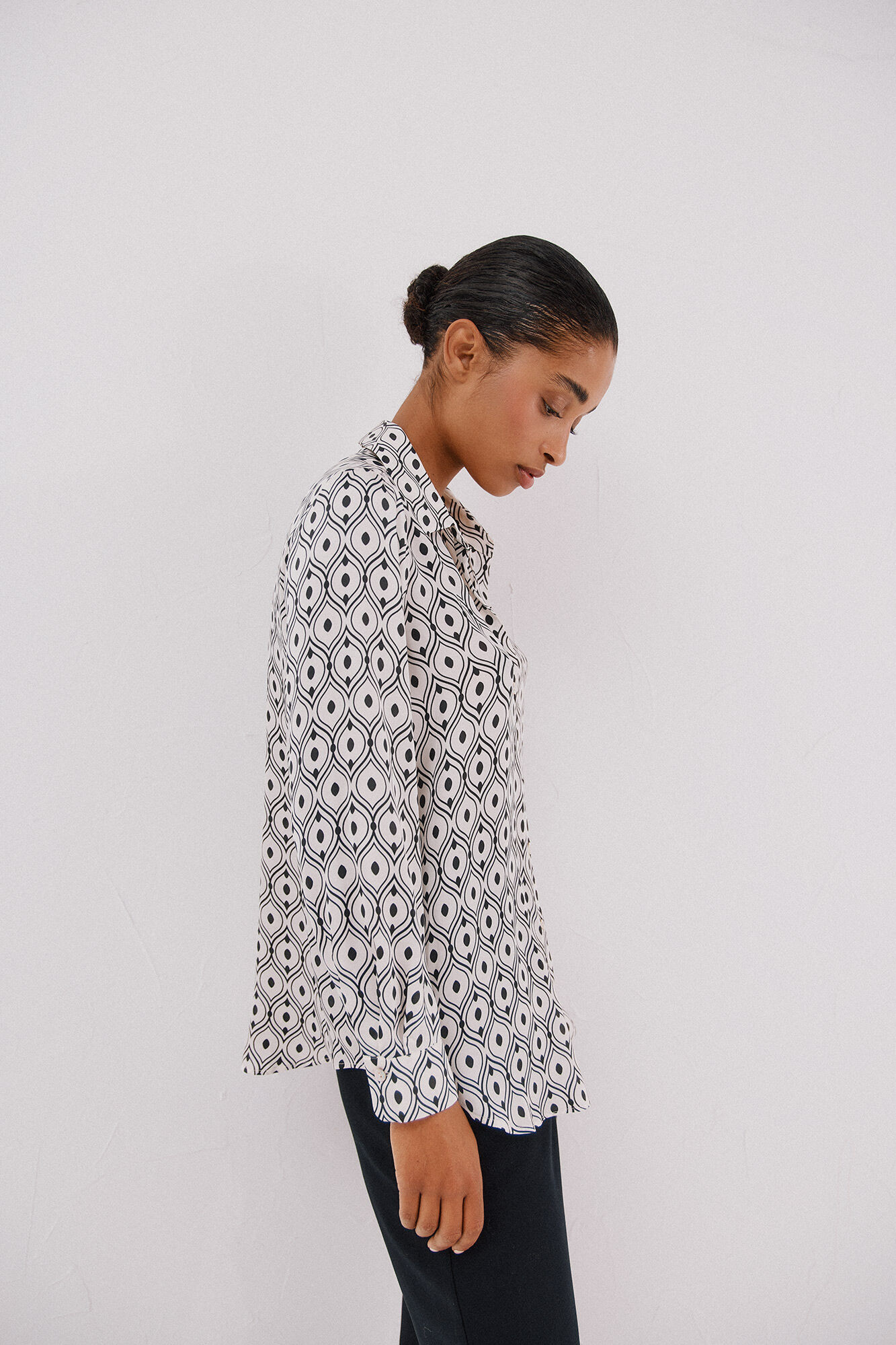 Cortefiel Satin-finish shirt Printed white