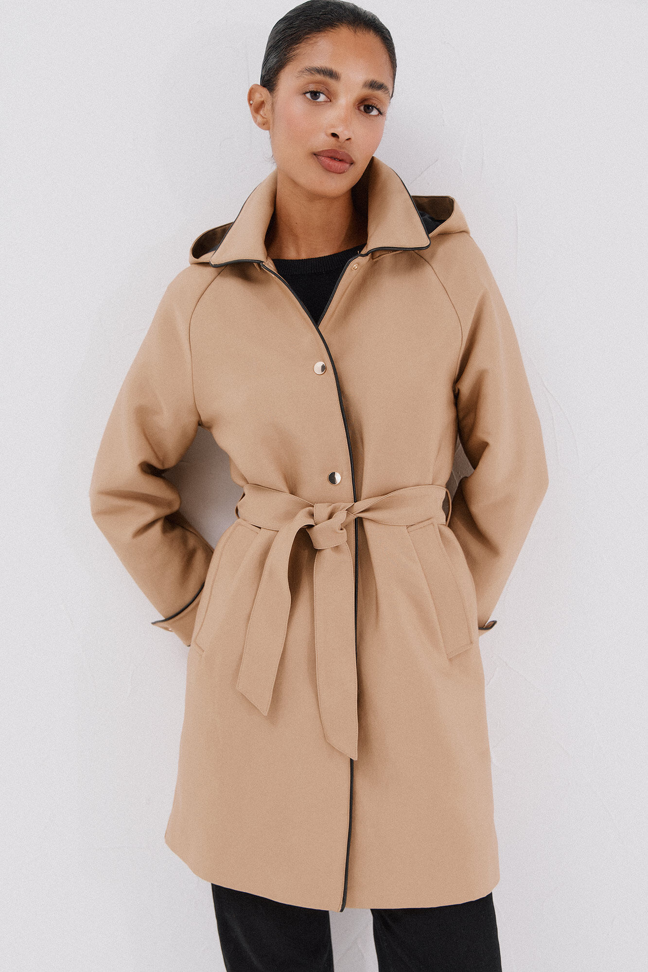 Cortefiel Gabardina acetinada capuz desmont&aacute;vel