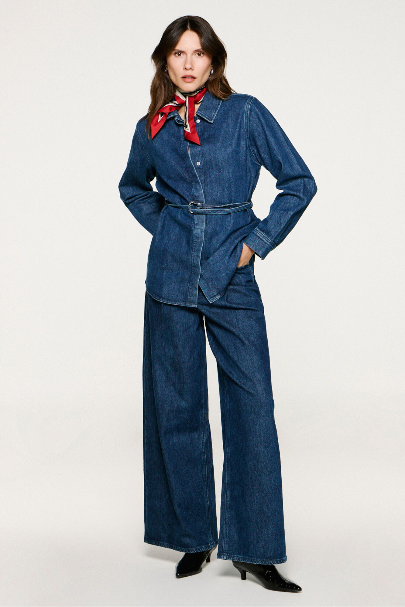 Selected Sobrecamisa jeans com cinto.