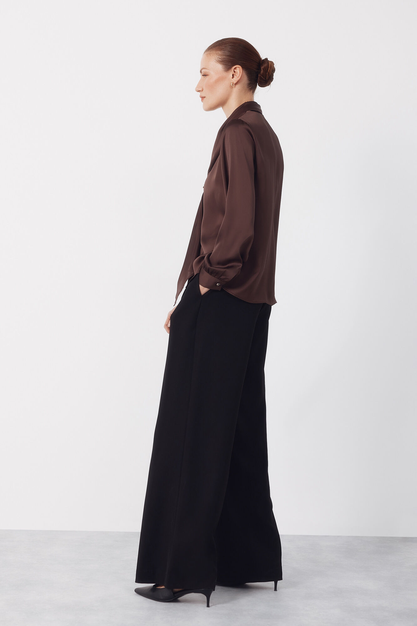 Cortefiel Blusa satinada lazada Marr&oacute;n oscuro