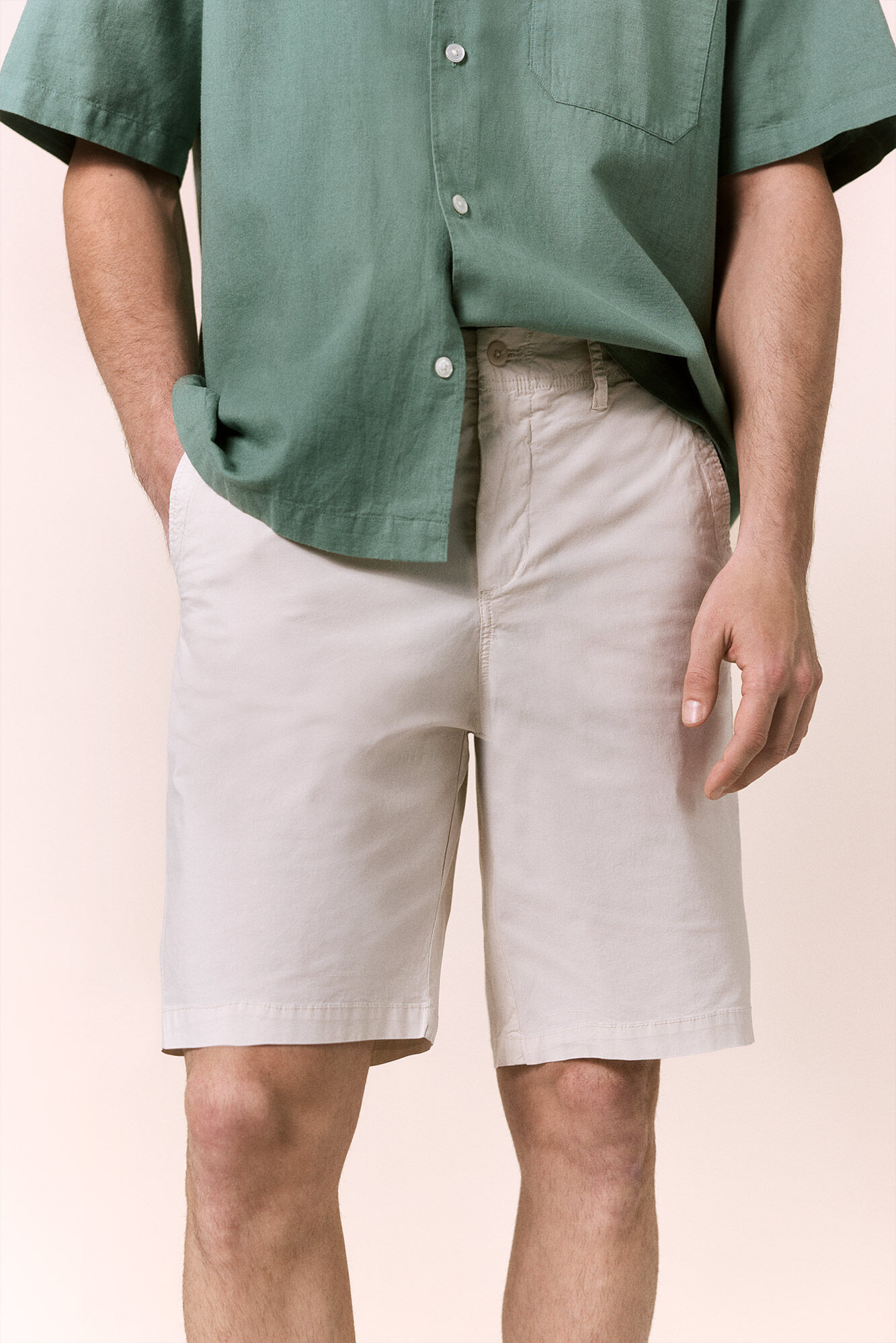 OOTO Bermuda em popelina