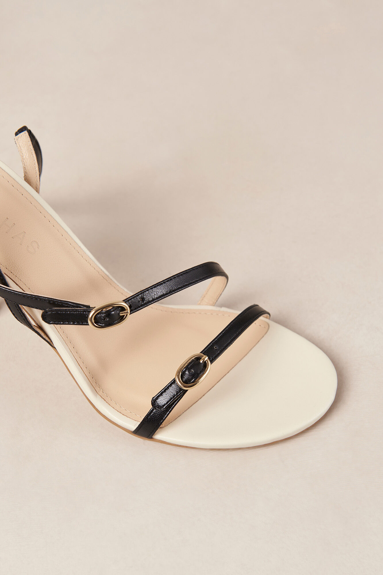 Alohas Alyssa Bicolor Black Cream Leather Sandals Black