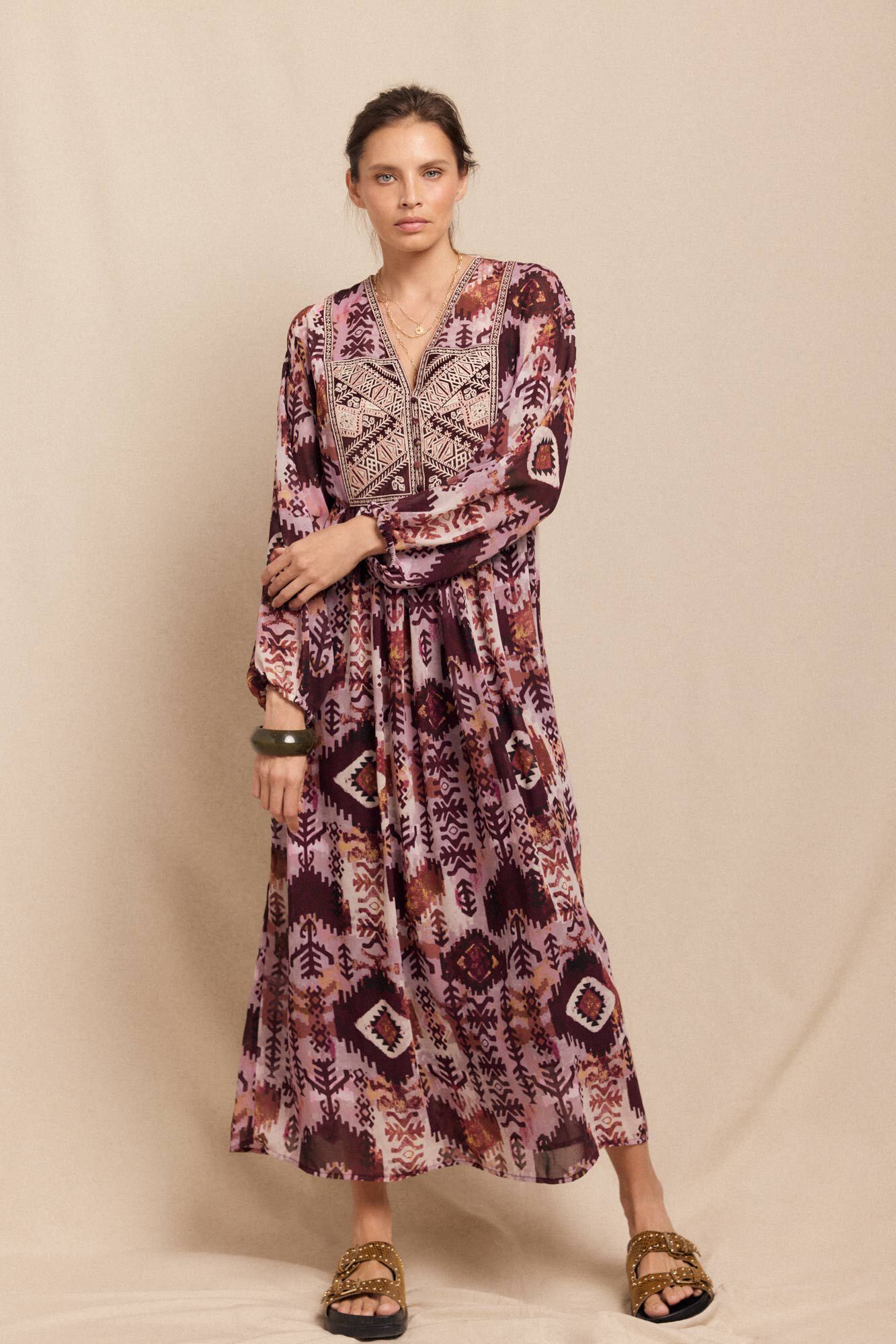 Slowlove Vestido flu&iacute;do estampado e bordado Multicolorido