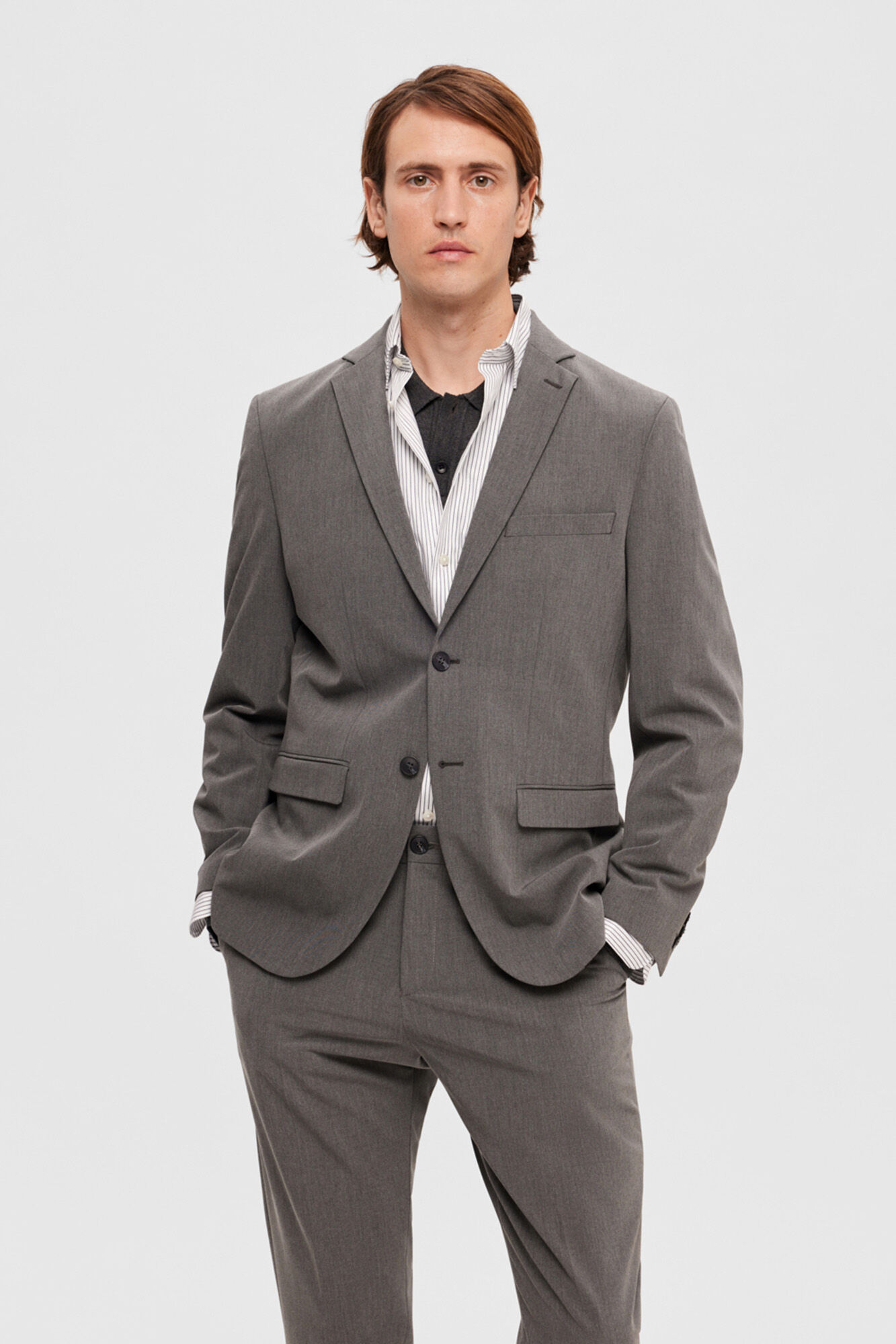 Selected Blazer slim fit com bolsos. Cinzento