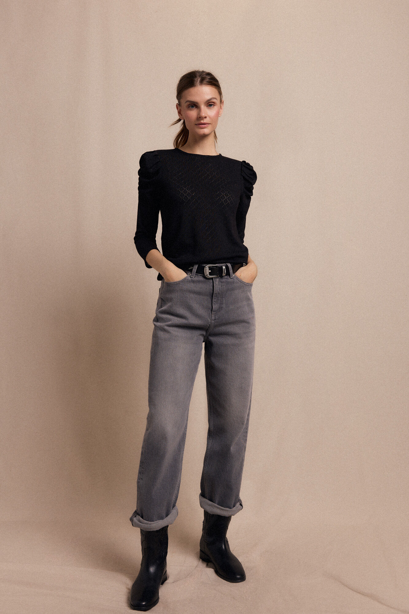 Slowlove Top estructura manga abullonada Negro