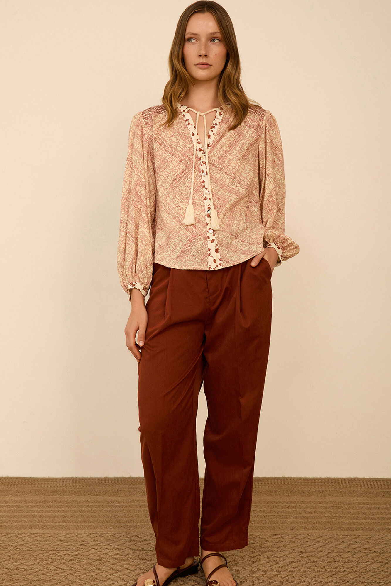 Meisie Cropped trousers with pleats Brown