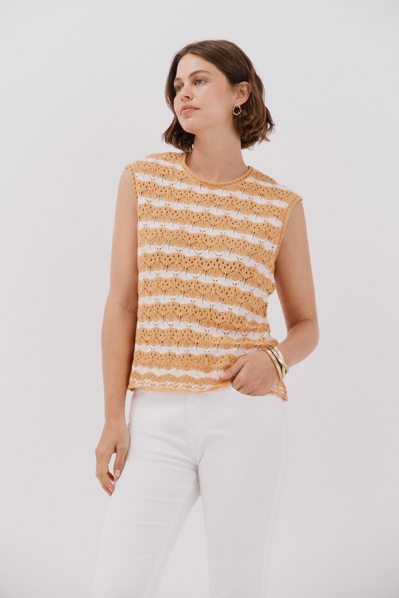 Cortefiel Two-tone openwork vest