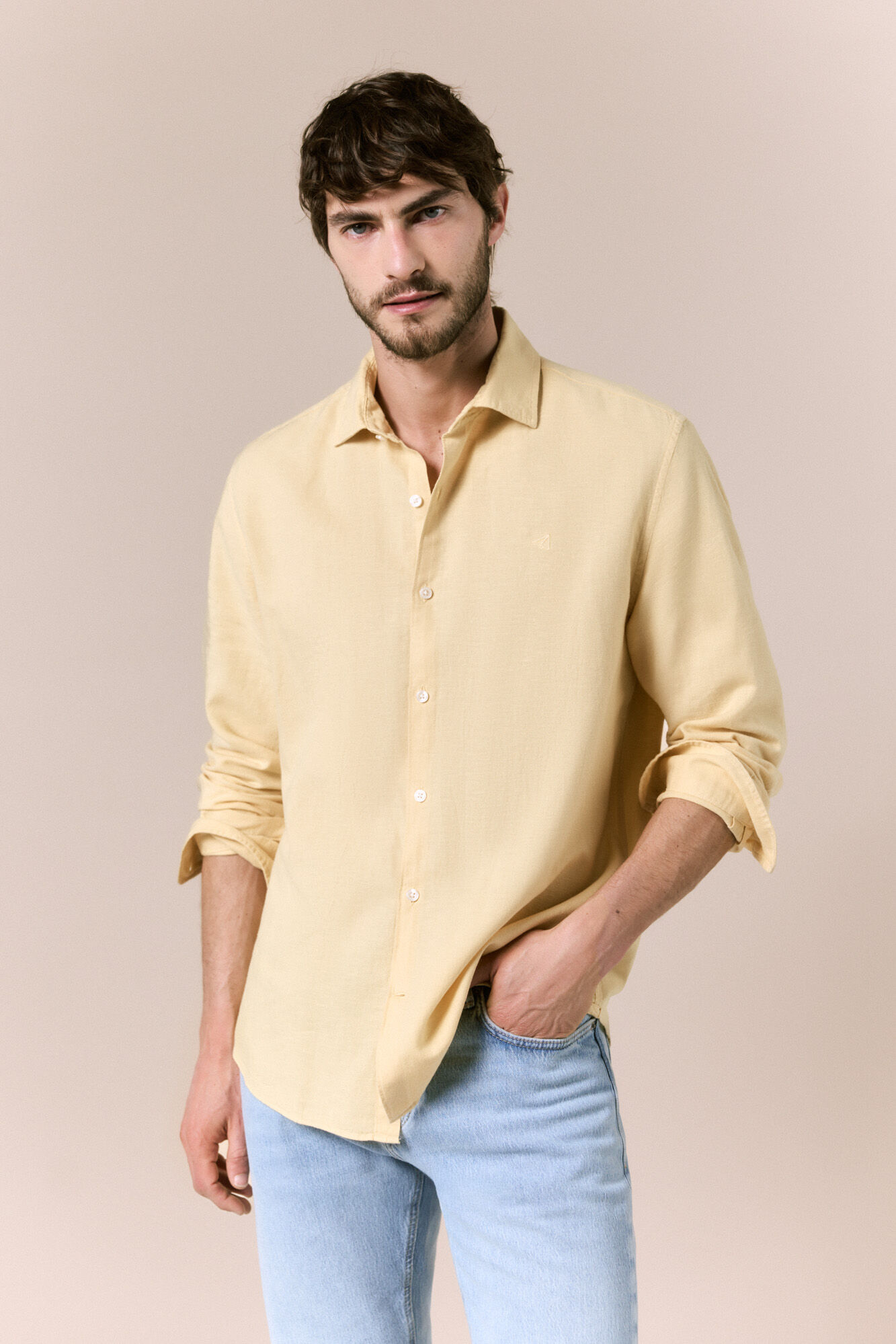 OOTO Camisa manga comprida em algod&atilde;o e linho Dourado