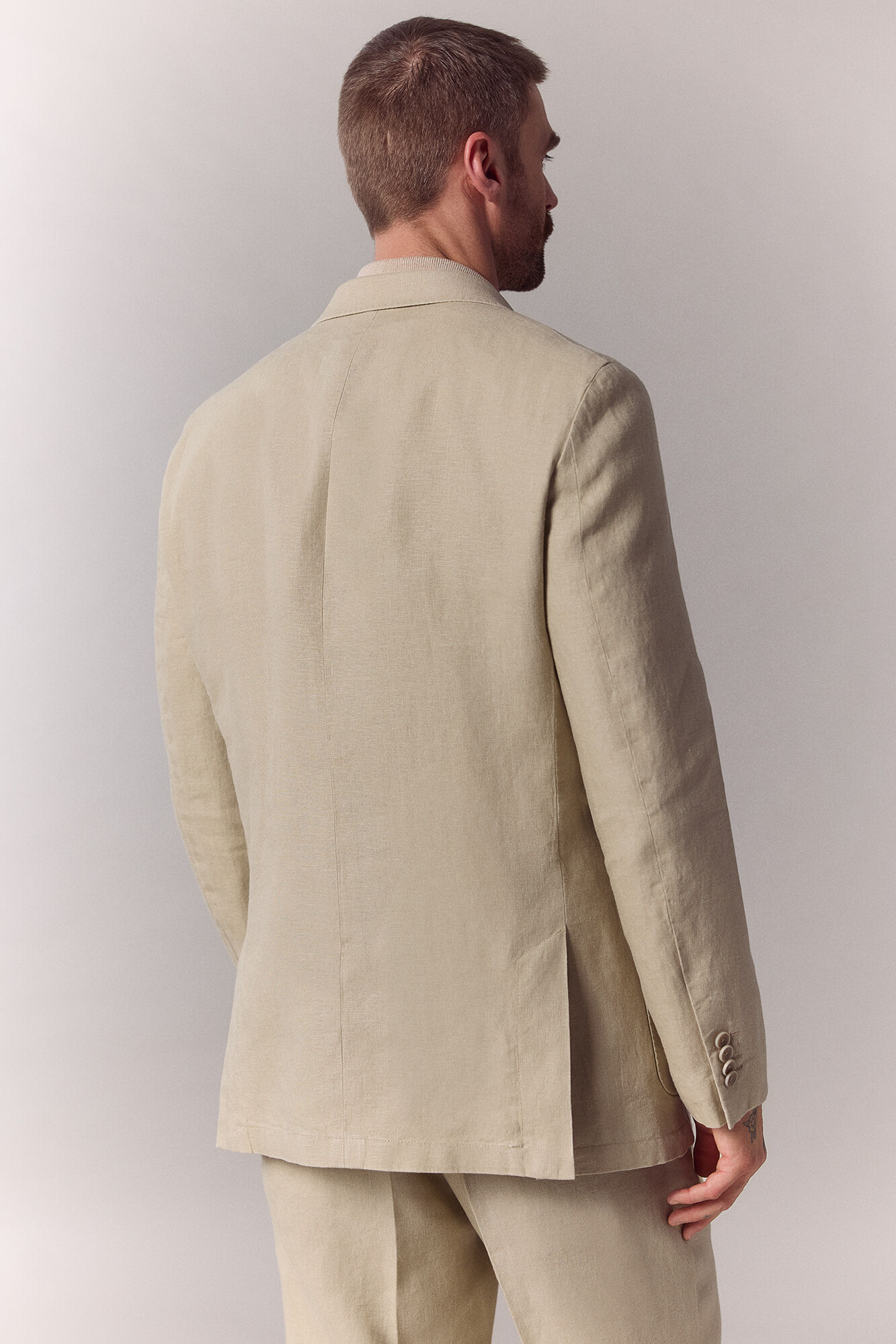 OOTO Blazer cruzado em mistura de linho Tostado