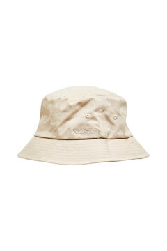 Cortefiel Sombrero Bucket con logo bordado confeccionado 100% con algodón orgánico. Tabaco