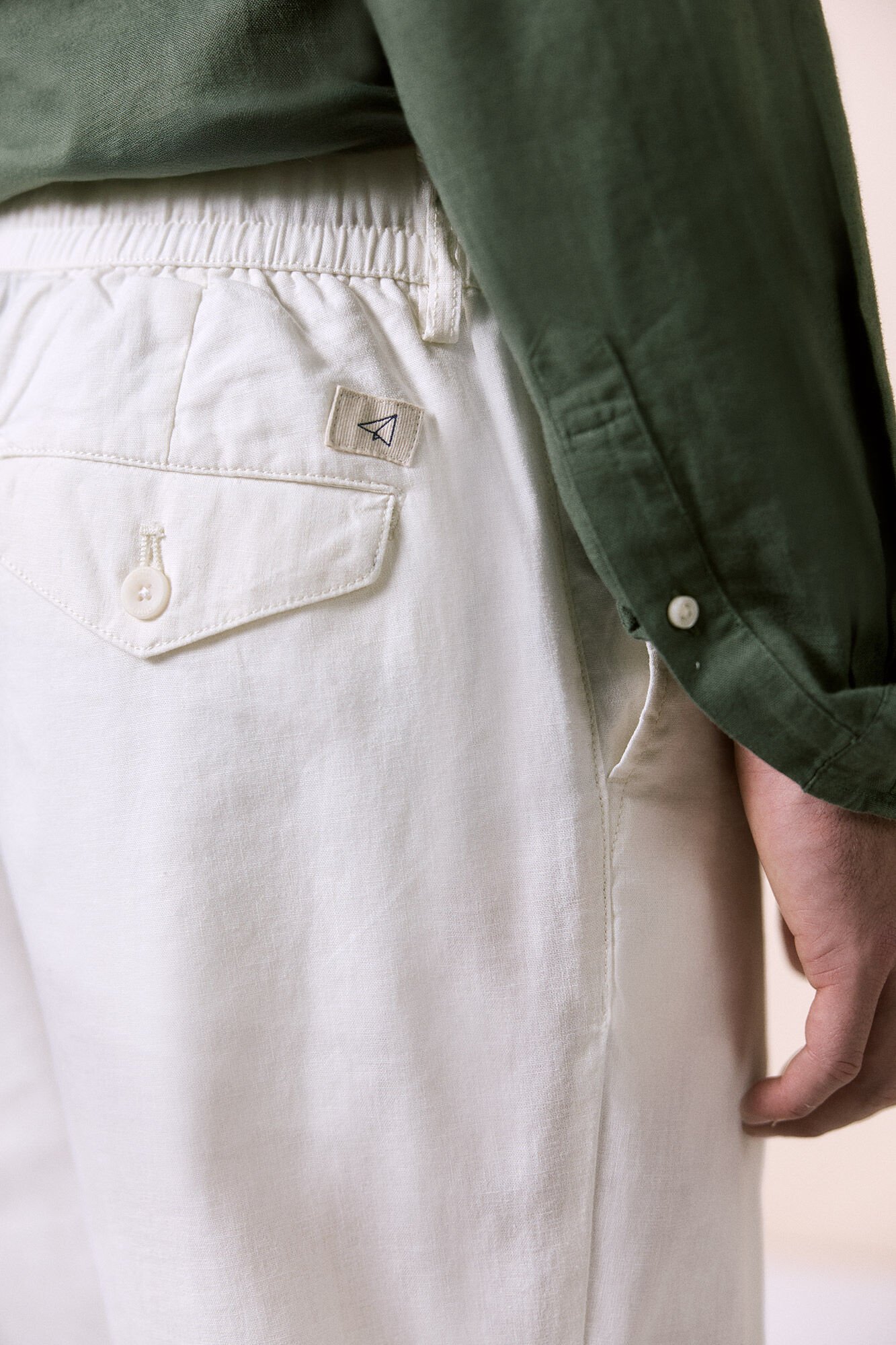 OOTO Cal&ccedil;as regular de linho e algod&atilde;o Ecru