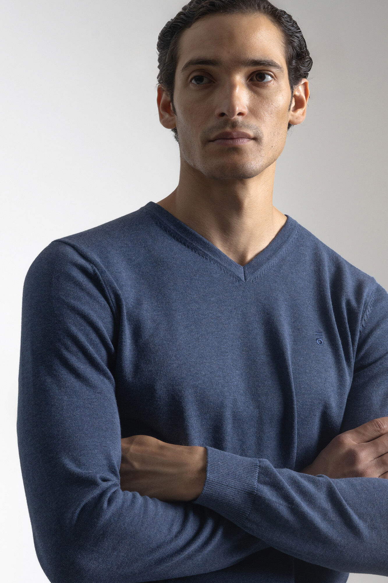 PuroEGO Camisola gola em bico algod&atilde;o