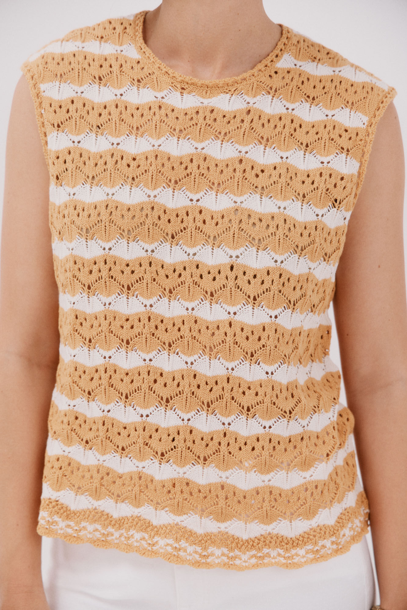 Cortefiel Colete vazado bicolor Dourado