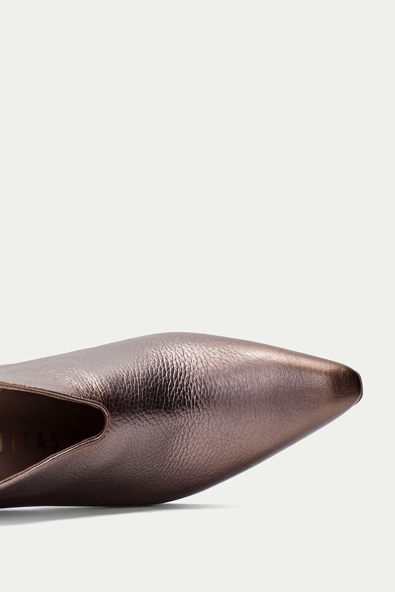 Hispanitas ATLANTA metallic pointed toe boot Brown