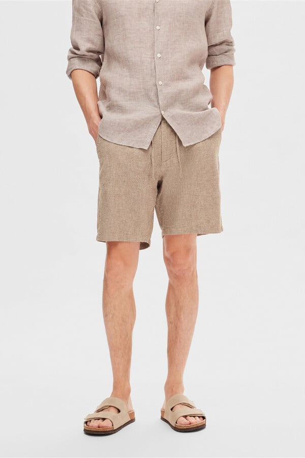 Cortefiel Pantalón chino corto confeccionado con lino y algodón orgánico. Marrón oscuro