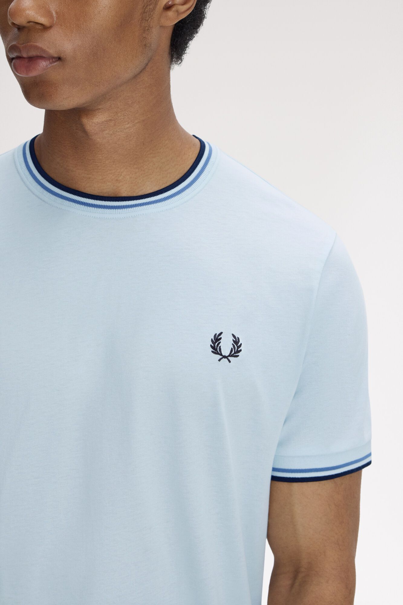 Fred Perry T-shirt com debruado com duas riscas Azul