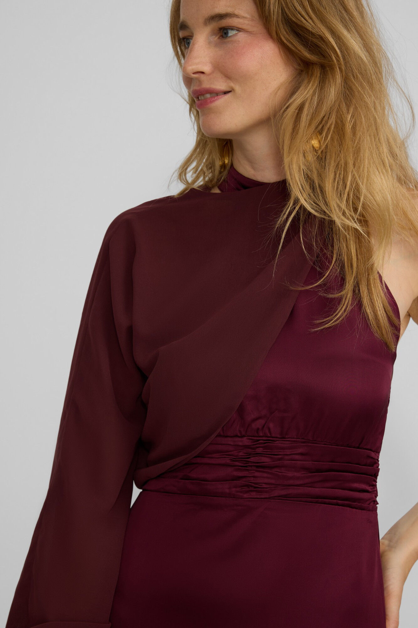 Silbon Vestido longo de capa de cetim Granada