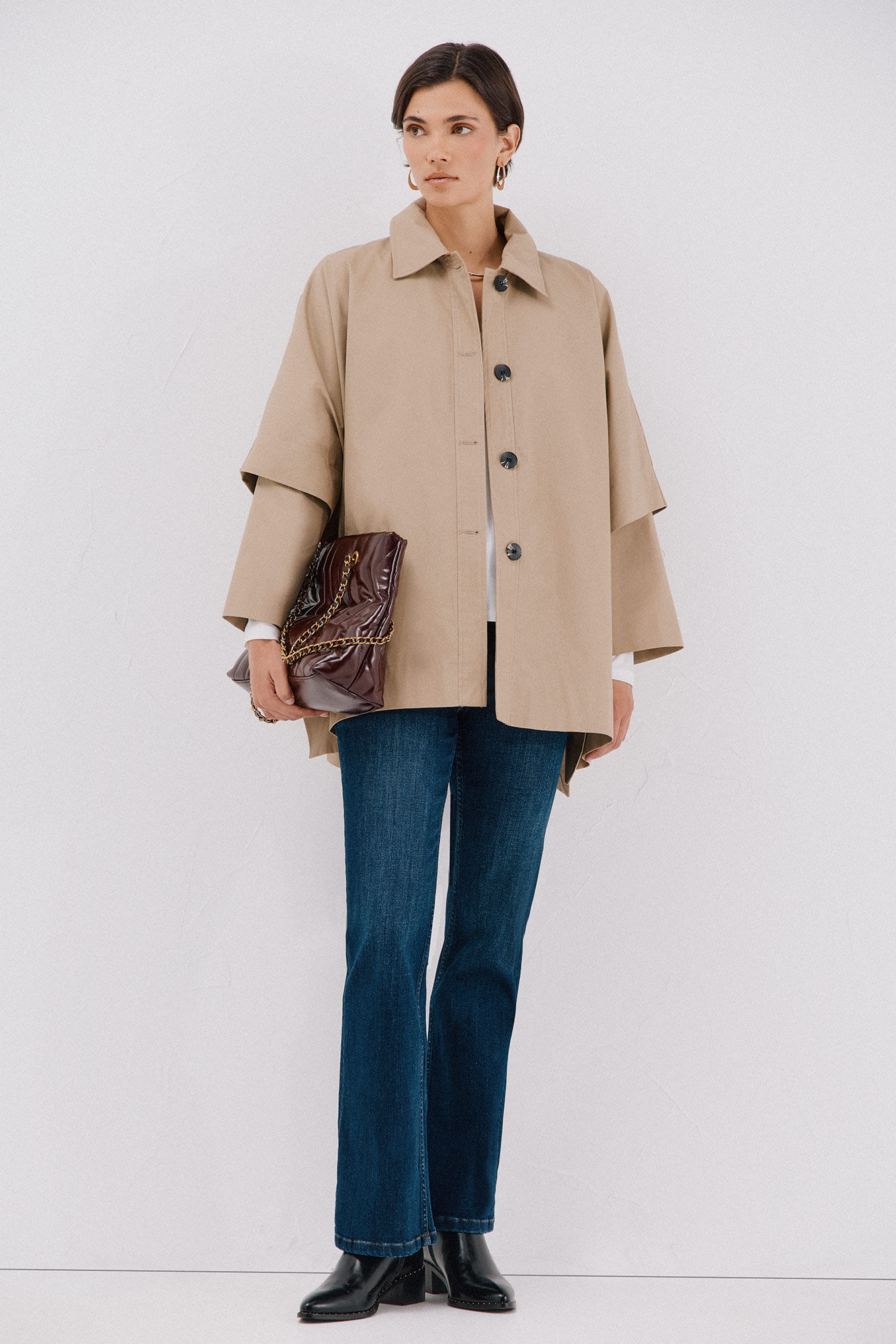 Cortefiel Capa en tejido gabardina