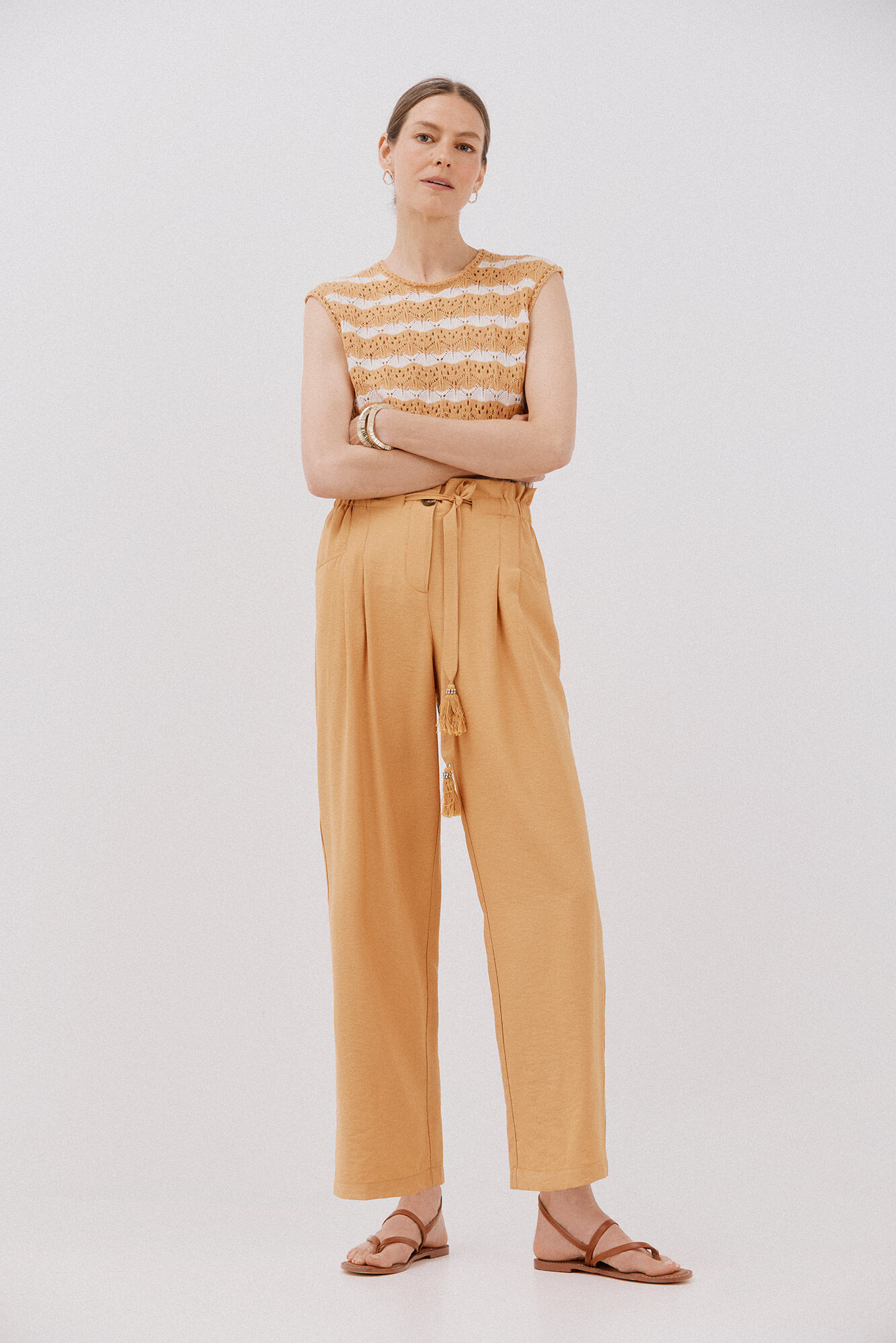 Cortefiel Pleated trousers with belt