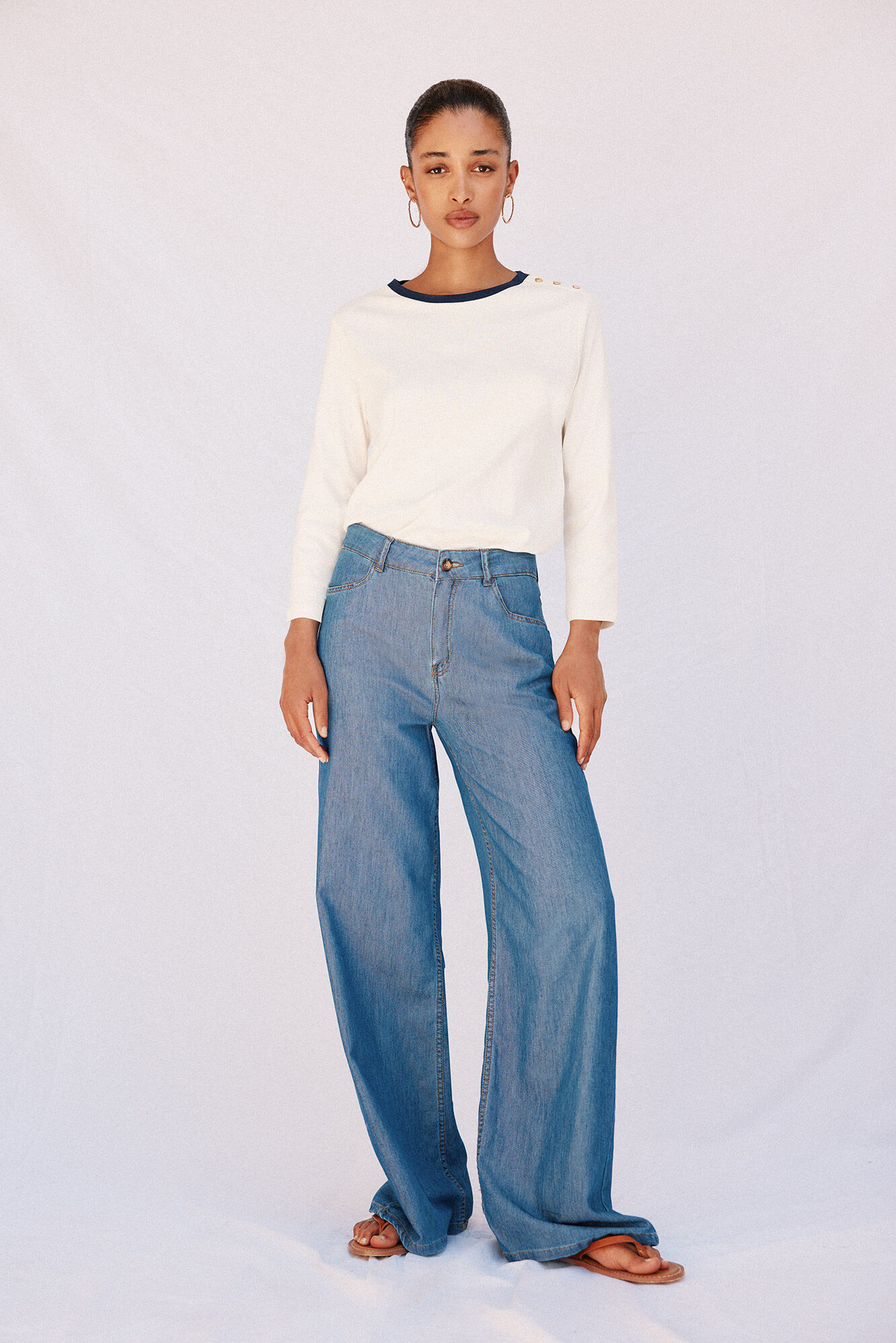 Cortefiel Camiseta b&aacute;sica botones dorados