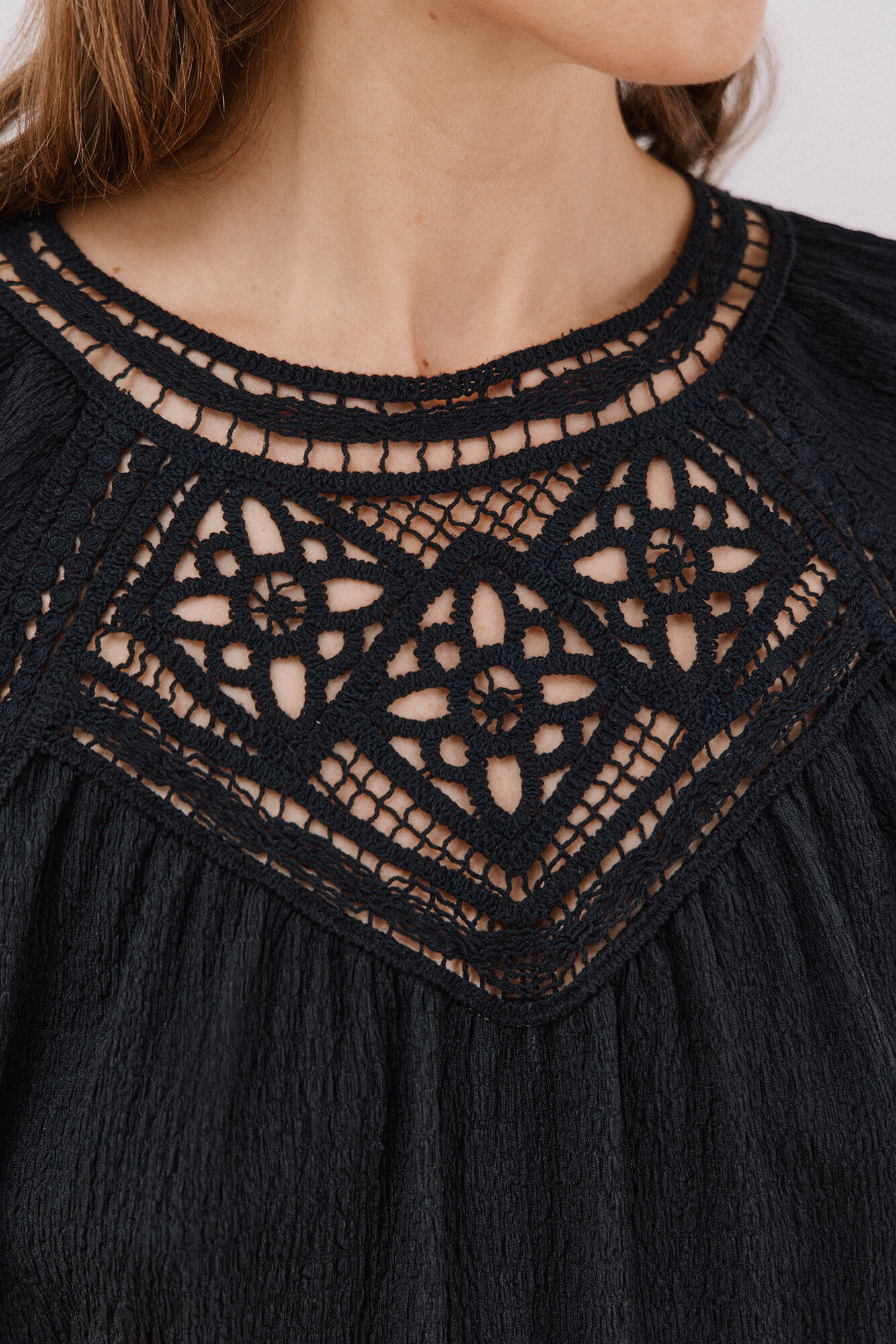 Cortefiel Top parche crochet Negro